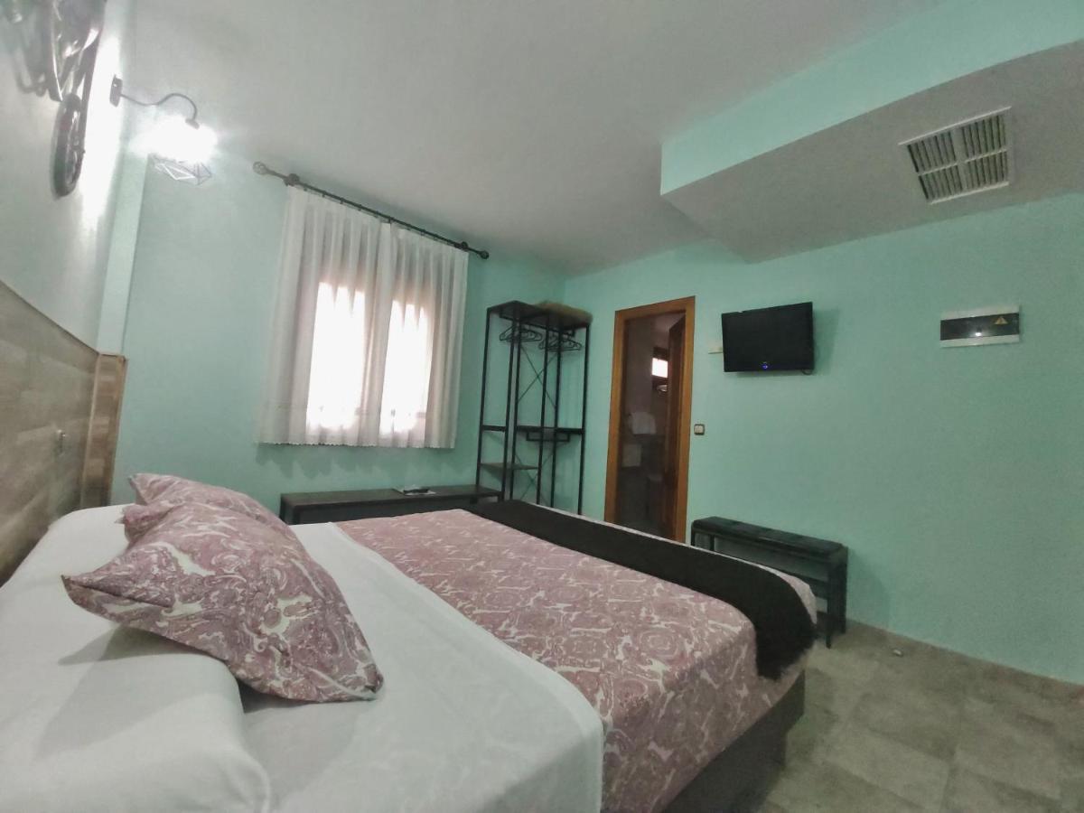 Posada Del Camino Real Torrelaguna Bagian luar foto