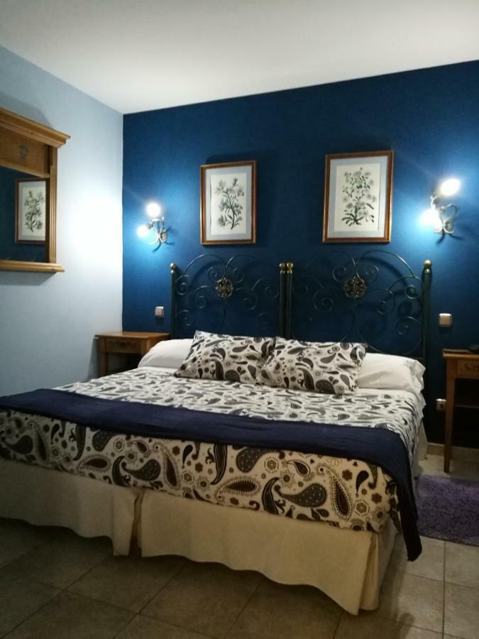Posada Del Camino Real Torrelaguna Bagian luar foto