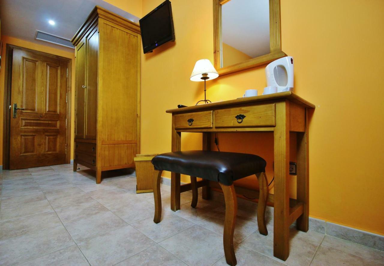 Posada Del Camino Real Torrelaguna Bagian luar foto